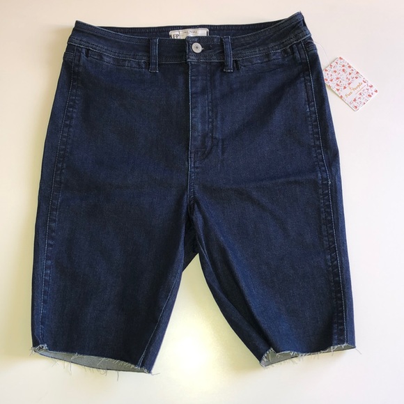 🔥Free People Denim Shorts - Picture 2 of 11